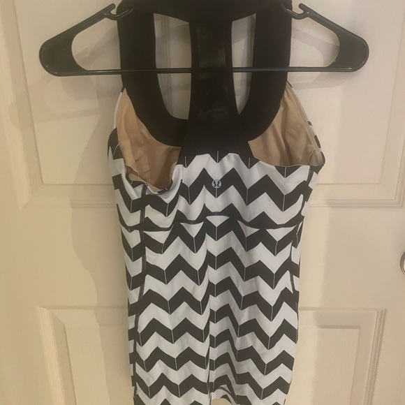 Lululemon tank top - Picture 4 of 4